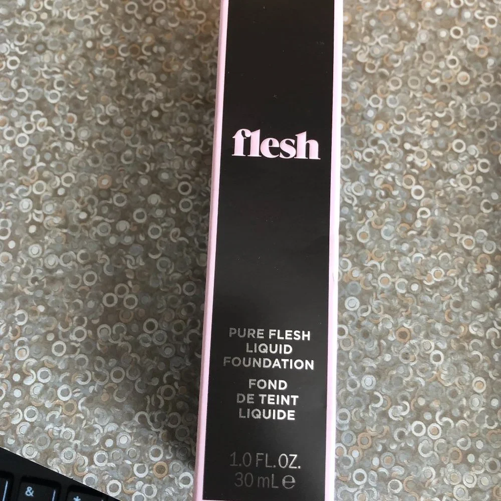 NIB -‎ Flesh Foundation #29 Cinnamon